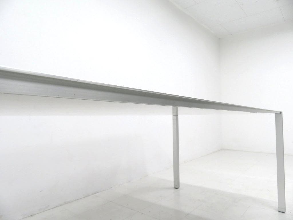 展示品　カッシーナixc エアーフレーム　ダイニングテーブル　会議テーブル