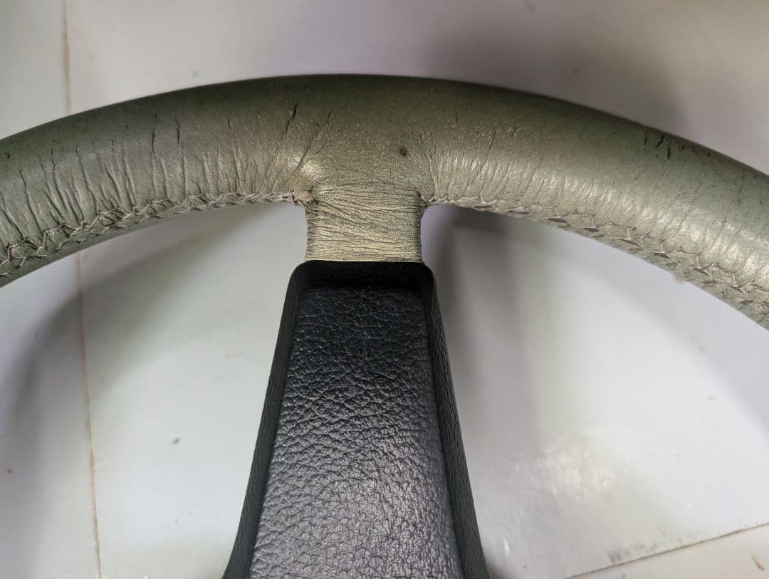 ローバーミニ 96年 アーモンドグリーン 純正ハンドル