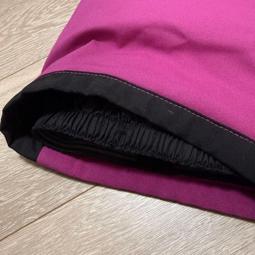 Burton 子ども用スノーボードウェア上下 キッズSサイズ 130cm前後