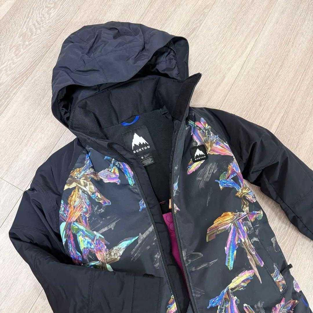 Burton 子ども用スノーボードウェア上下 キッズSサイズ 130cm前後