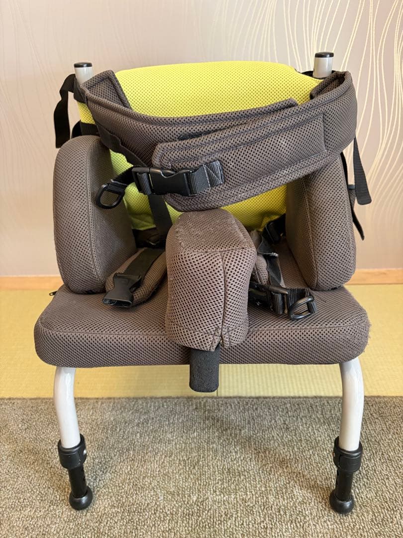 座位保持椅子　レポTS ロータイプ　障害児