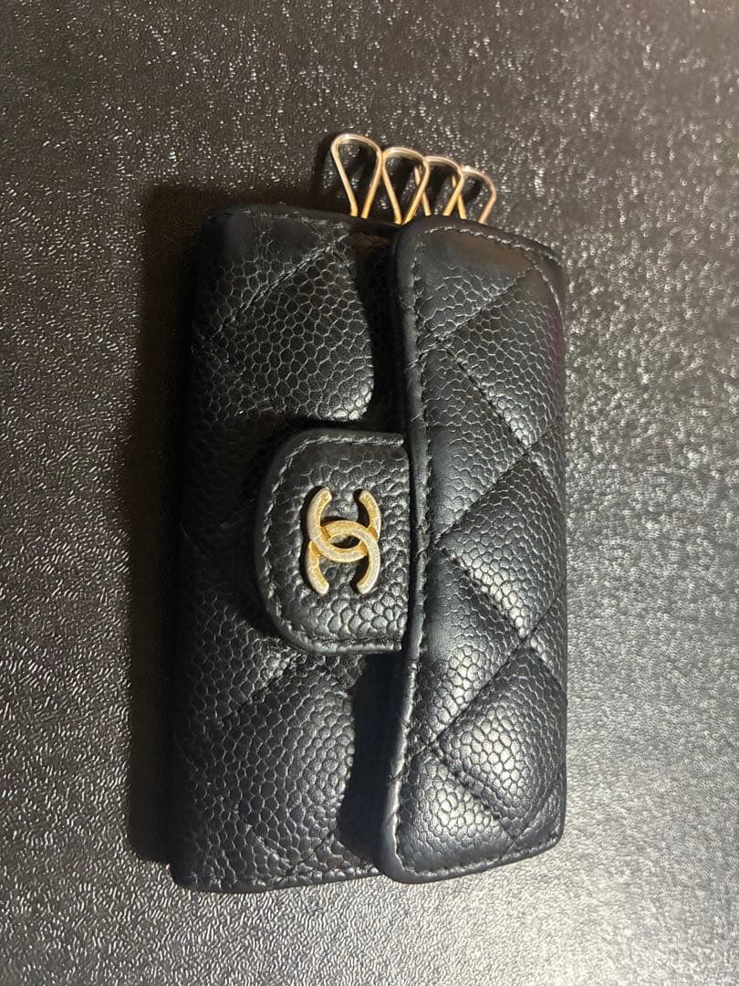 CHANEL ブラック レザー キーケース