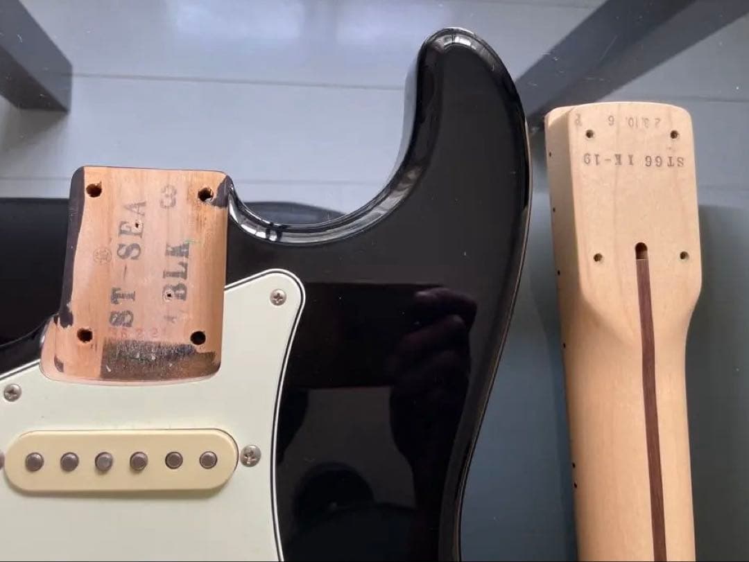 最終値下げ】フェンダーJシアトル・ボディ イケベFSR 1966リバース