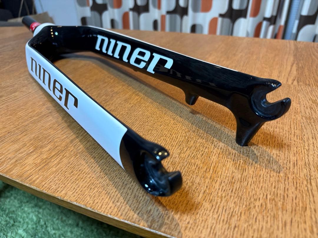NINER BIKE Carbon Rigid Fork 29インチ用テーパード