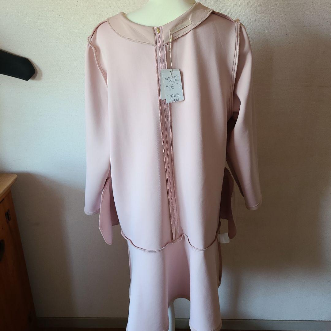 ローズティアラ46淡いピンクのパール装飾Aラインワンピース新品タグ付き