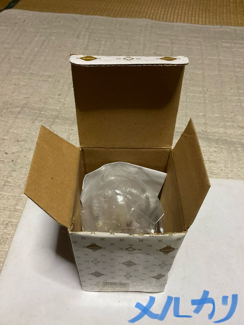 光を放つオルゴールディスプレイ。三協商事株式会社【曲／世界に一つ