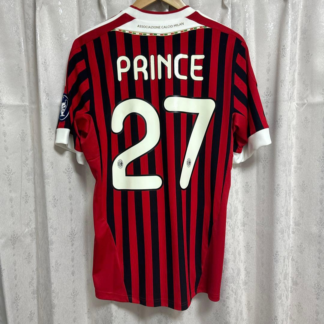 ACミラン ユニフォーム 2011-2012 ホーム ケヴィンプリンスボアテング