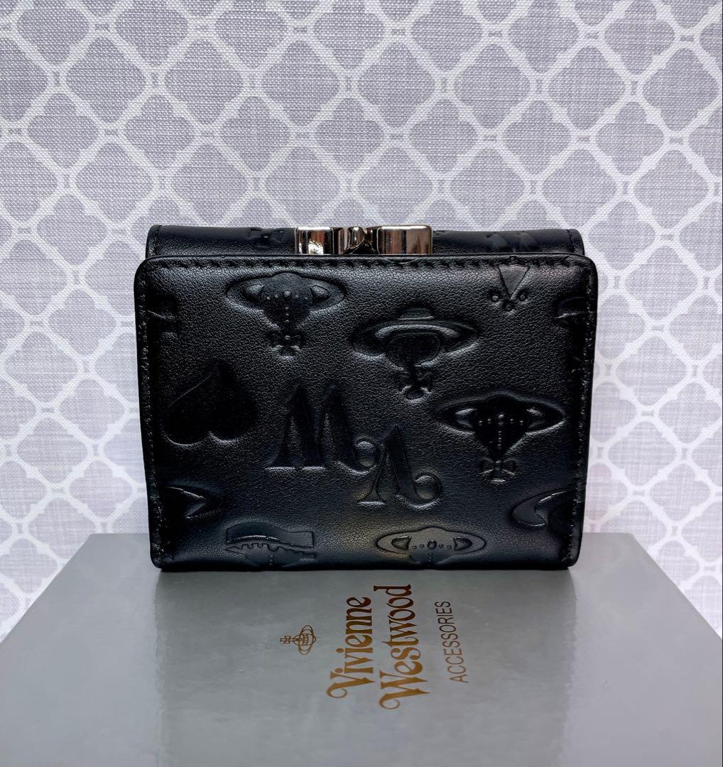 新作✩内柄も素敵】Vivienne Westwood 三折財布 黒マット - メルカリ