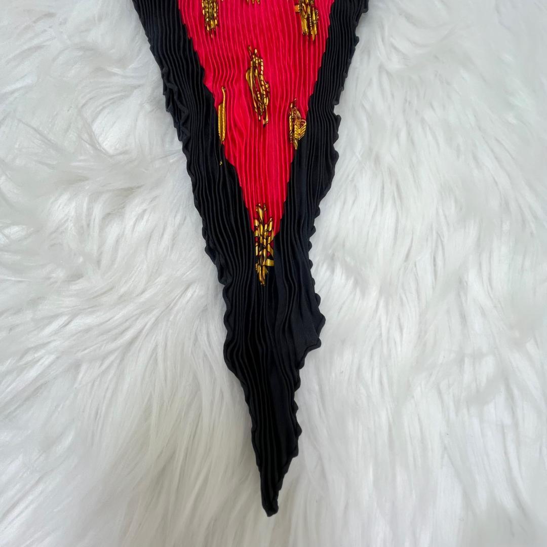 エルメス　HERMES カレ プリーツスカーフ レッド　ブラック