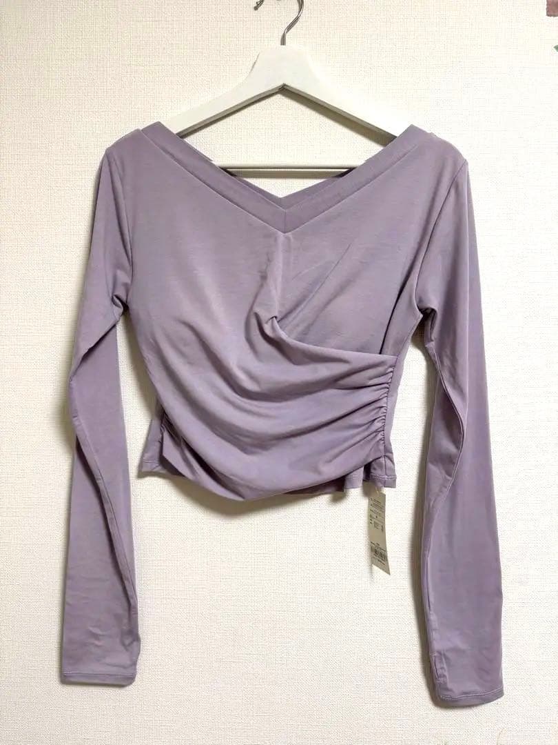 【新品タグ付】SUKALA カップ付きギャザークロスロングスリーブトップス M