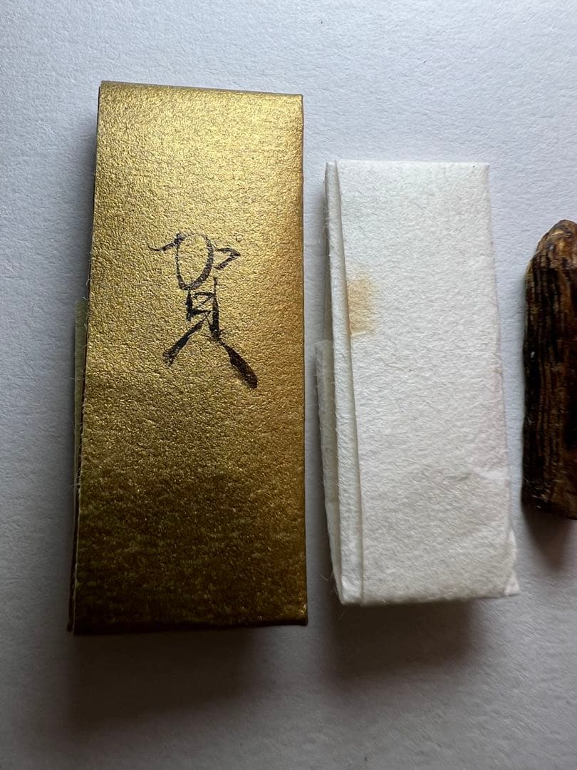 古渡命銘木 六十一種名香の内 真那賀銘 【賀】0.416g香木/お香/沈香/伽羅