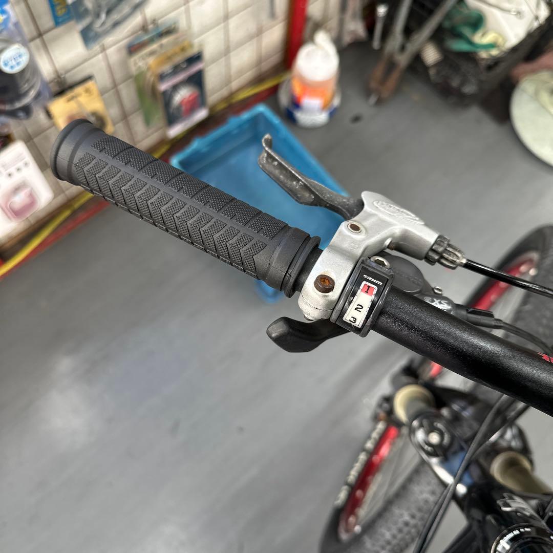 GT i-DRIVE 4 4.0 マウンテンバイク