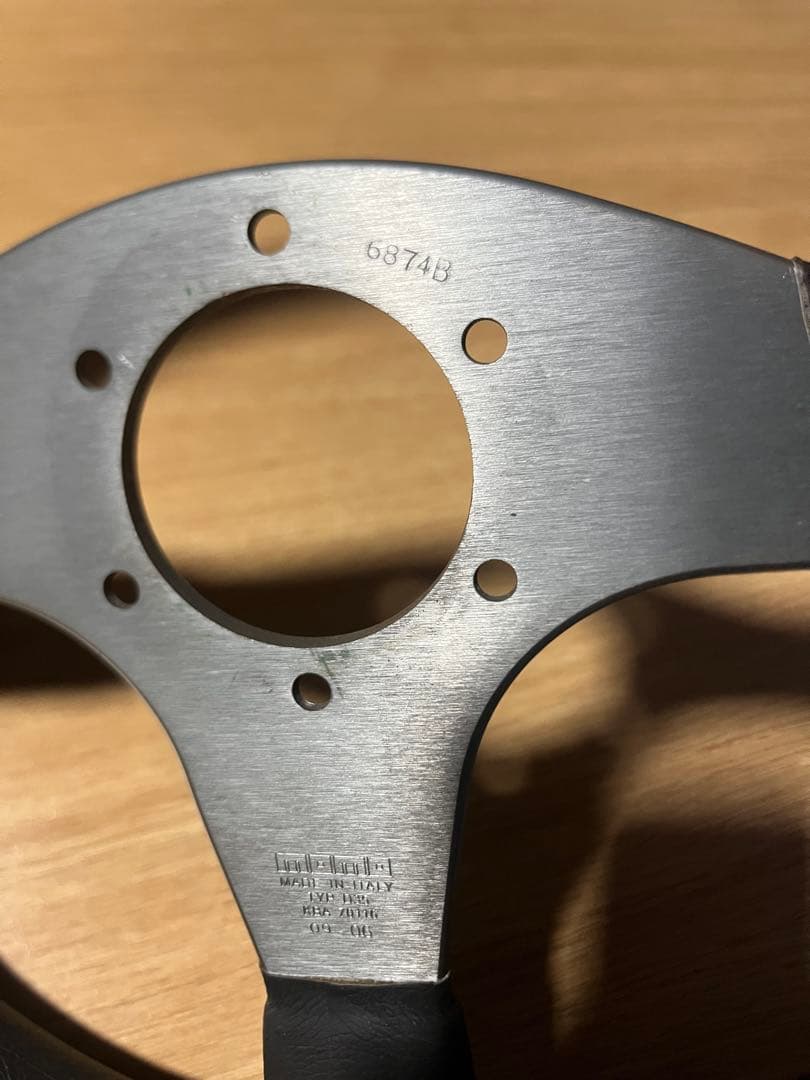 momo RACE ステアリング 本体とホーンボタン