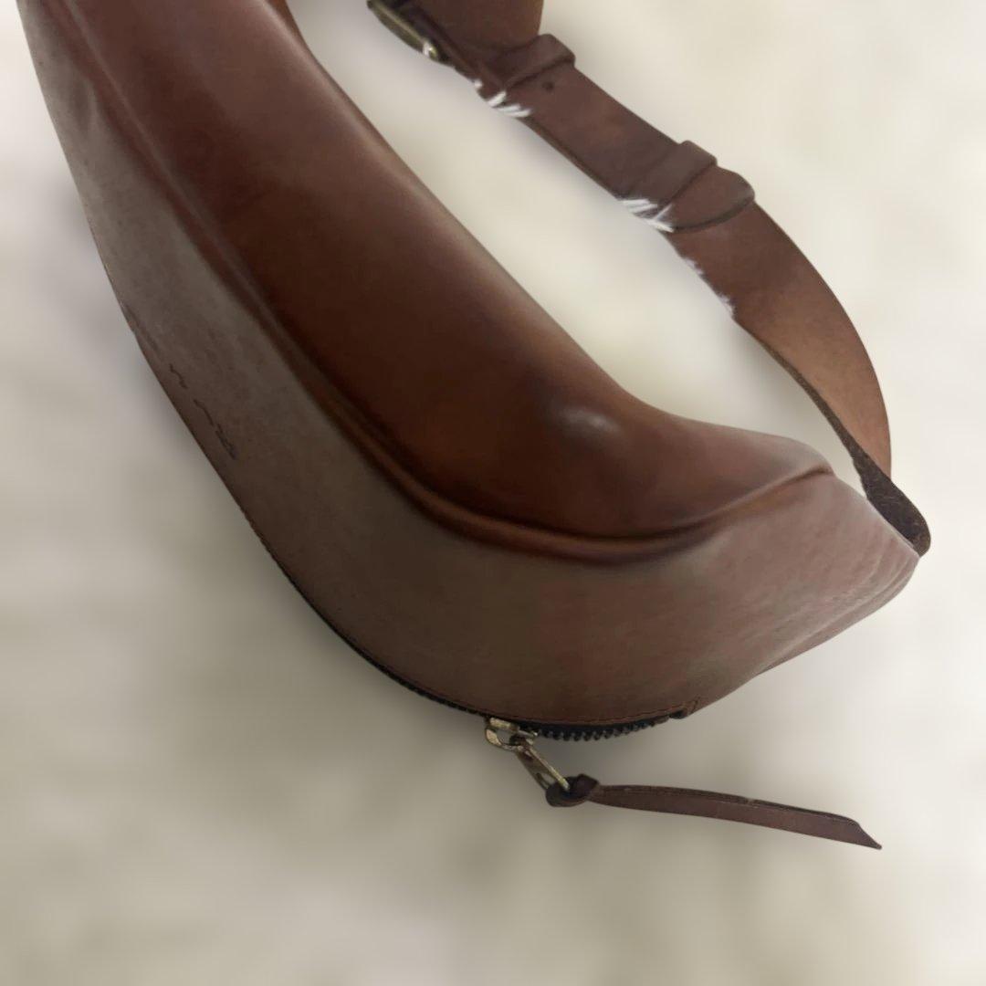 【極美品】RYU リュー 本革 ボディバッグ ウエストバッグ レザー 金具