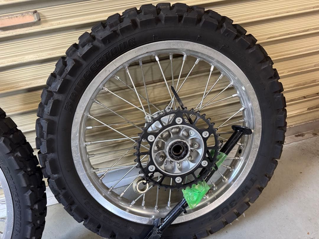 dr-z400 s sm ホイールセット　メターギア　サイドスタンド