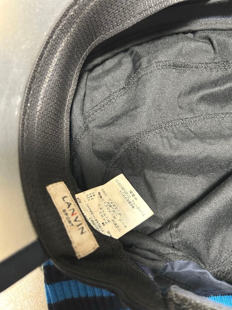 2点ランバンスポール つば広2way帽子バイザーと青黒のタートルネック