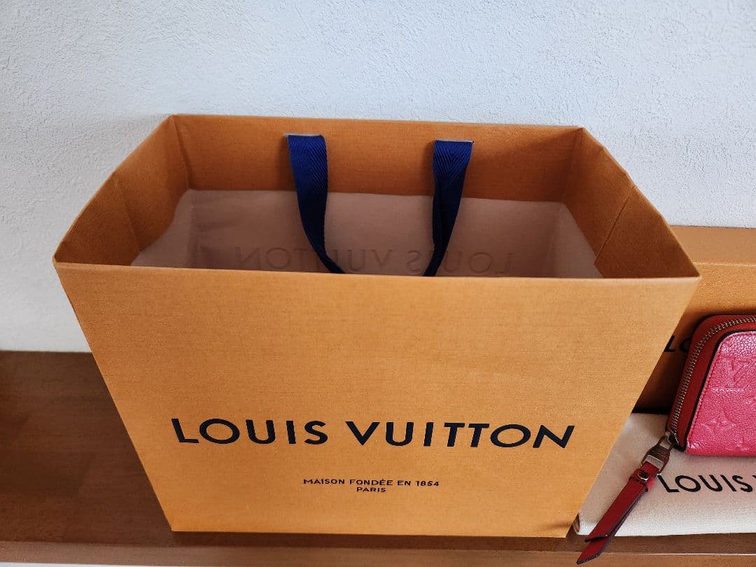 限定値下げ中美品✨激レア色ルイヴィトン アンプラント ジッピーウォレット 長財布