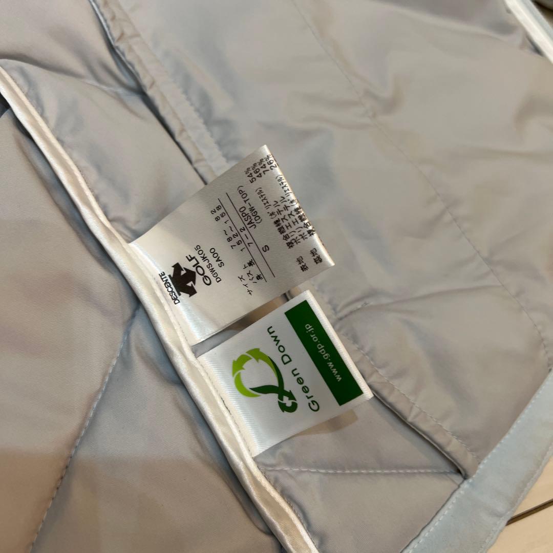 美品　汚れ無　定価5万　半額以下　高級ライン　デサントゴルフ　プレイダウン