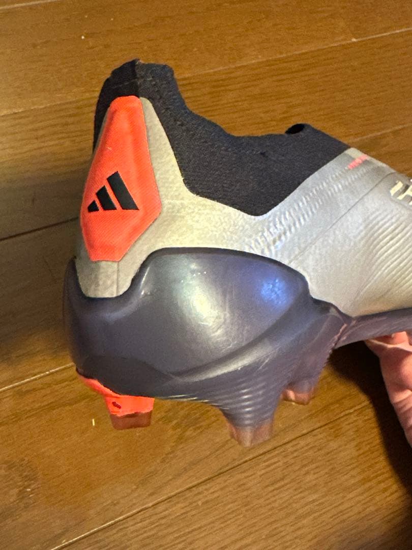 【美品】adidasプレデターELITE レースレス FG 28.5cm