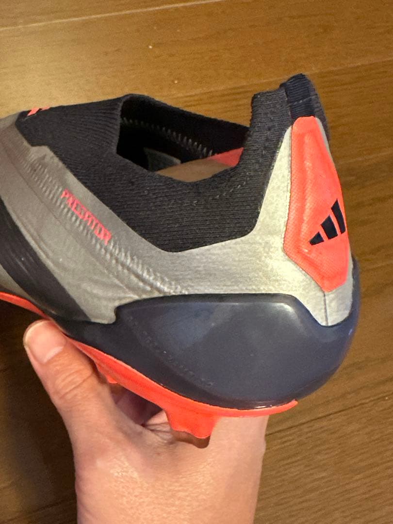 【美品】adidasプレデターELITE レースレス FG 28.5cm