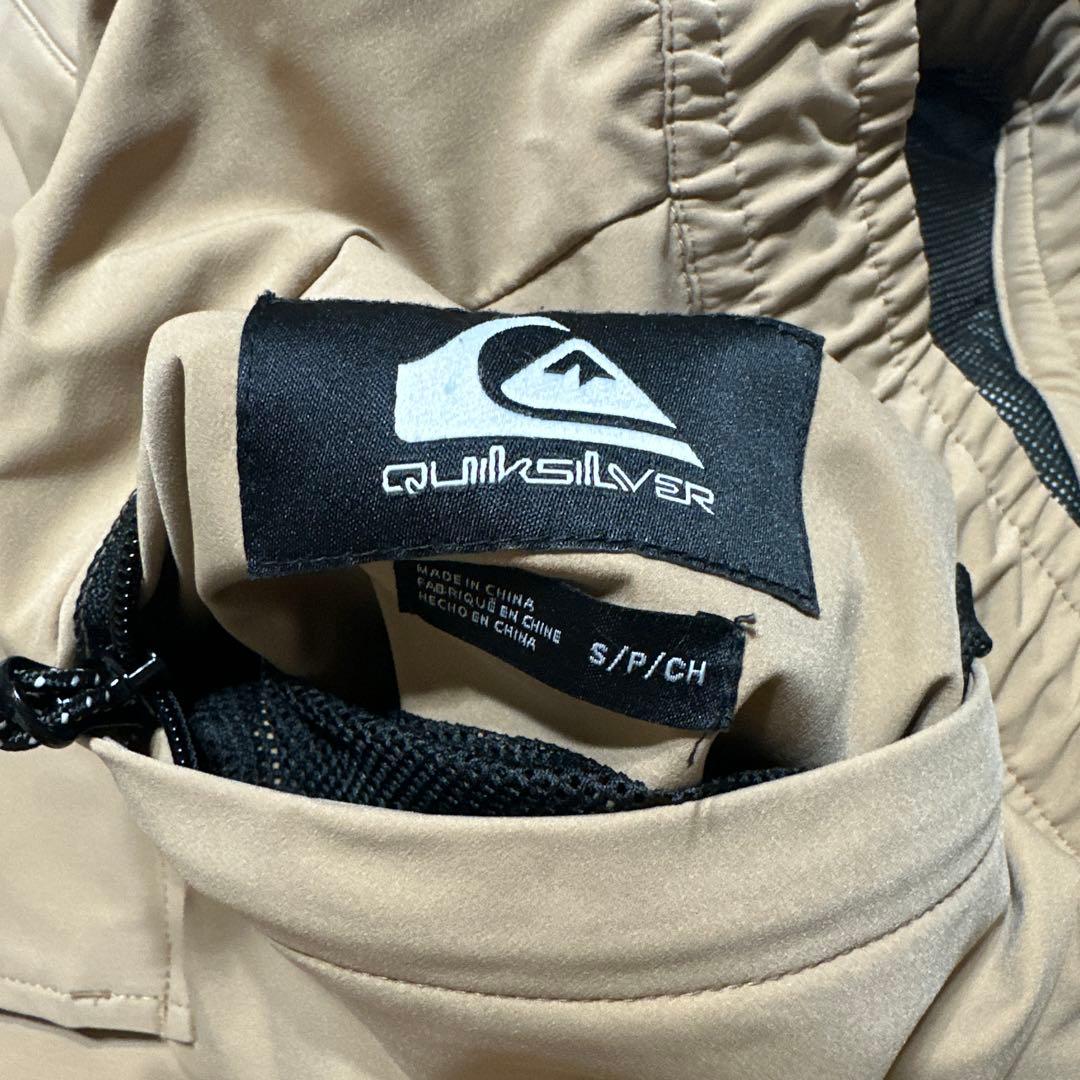 QUIKSILVER フーディーとパンツセット ベージュ