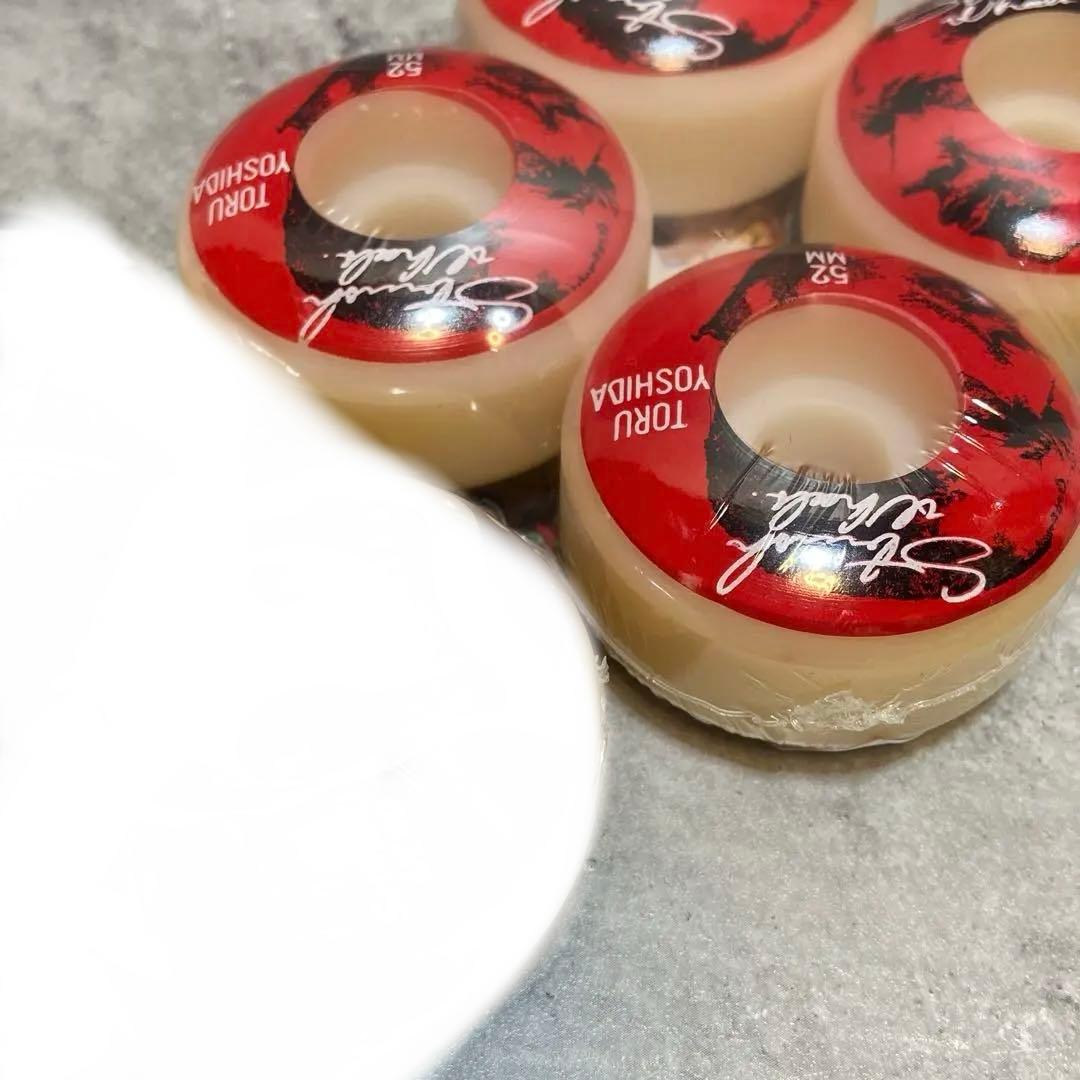 【新品・未使用】スケボー　ウィール　52mm ８個セット