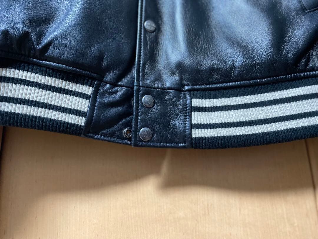 Avirex レザーボンバージャケット