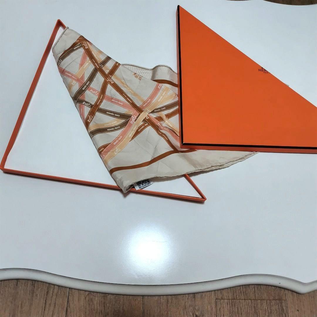 HERMESスカーフ　ポワンテュポワントゥ