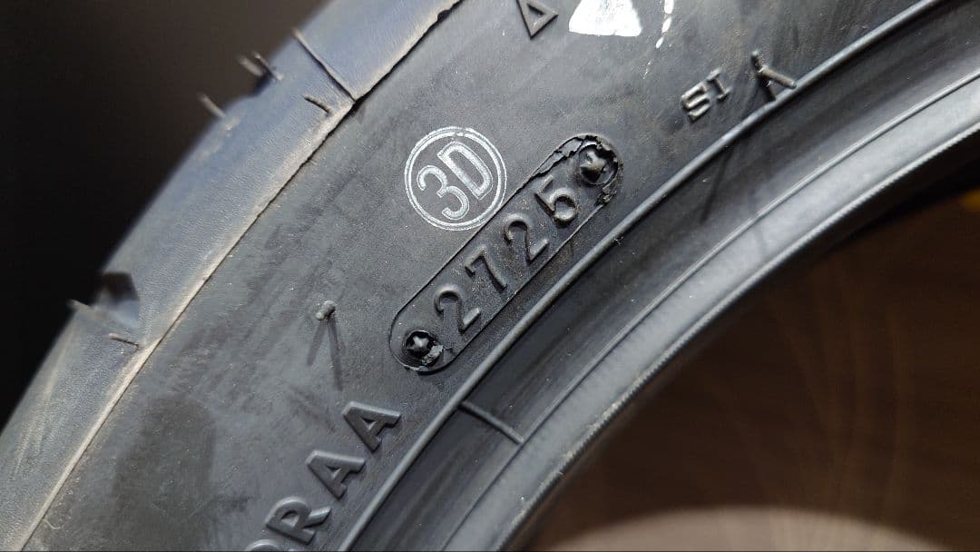 新品未使用、IRC RMC810 チューブレスタイヤ フロント・リアセット