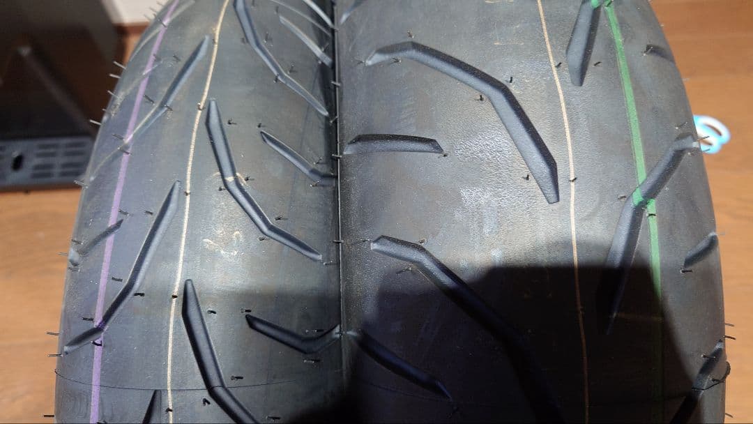 新品未使用、IRC RMC810 チューブレスタイヤ フロント・リアセット