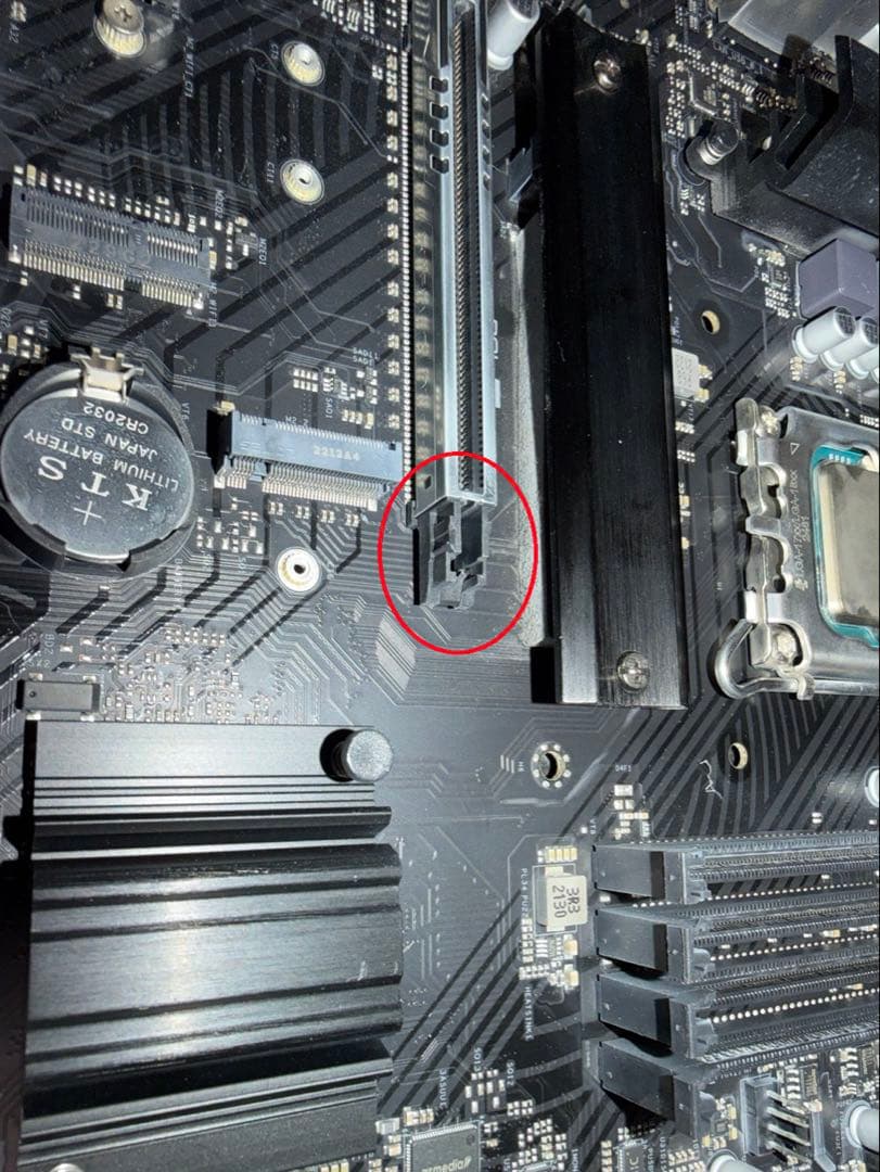 Core i5 12400F+H670 PG RIPTIDE（PCIEロック破損