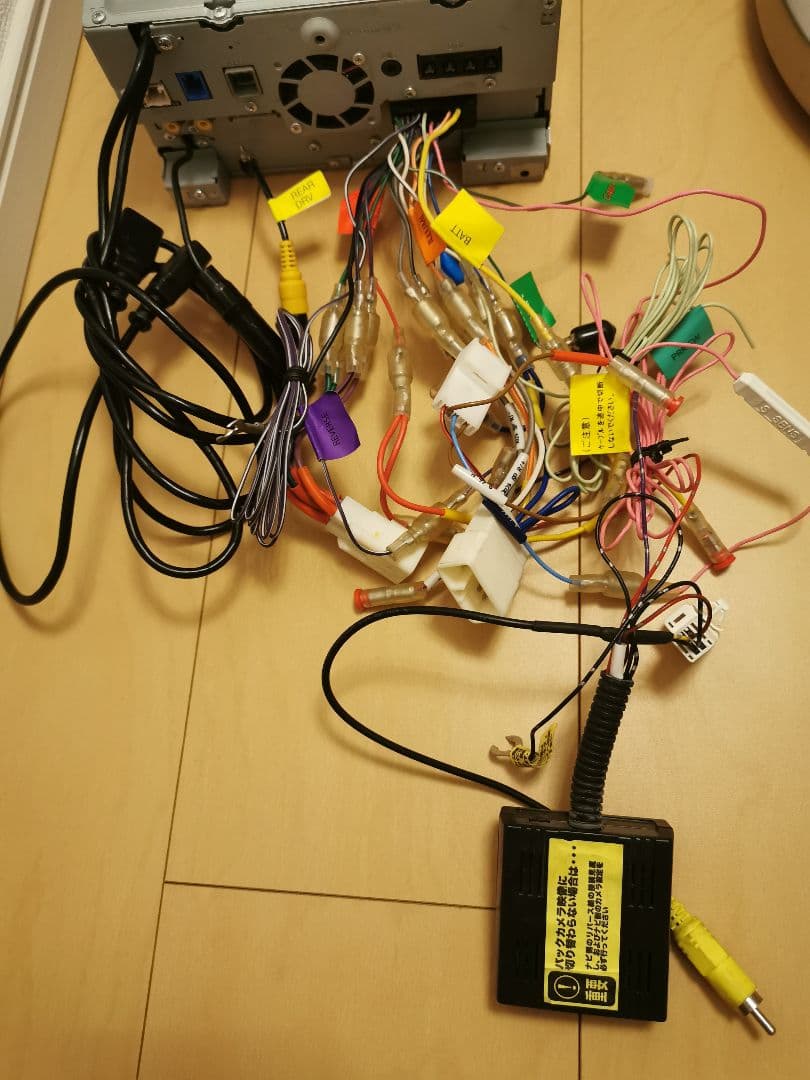 KENWOOD　カーナビ　MDV−S707W　2020年製