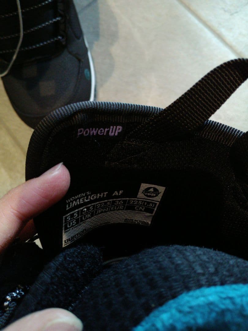 スノボードブーツ