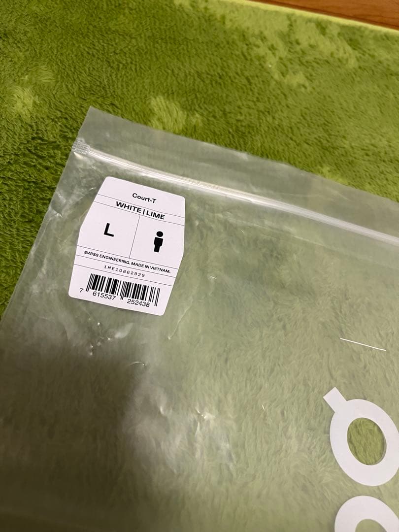 On オン　グラデーション Tシャツ & ショートパンツ セット　入手困難