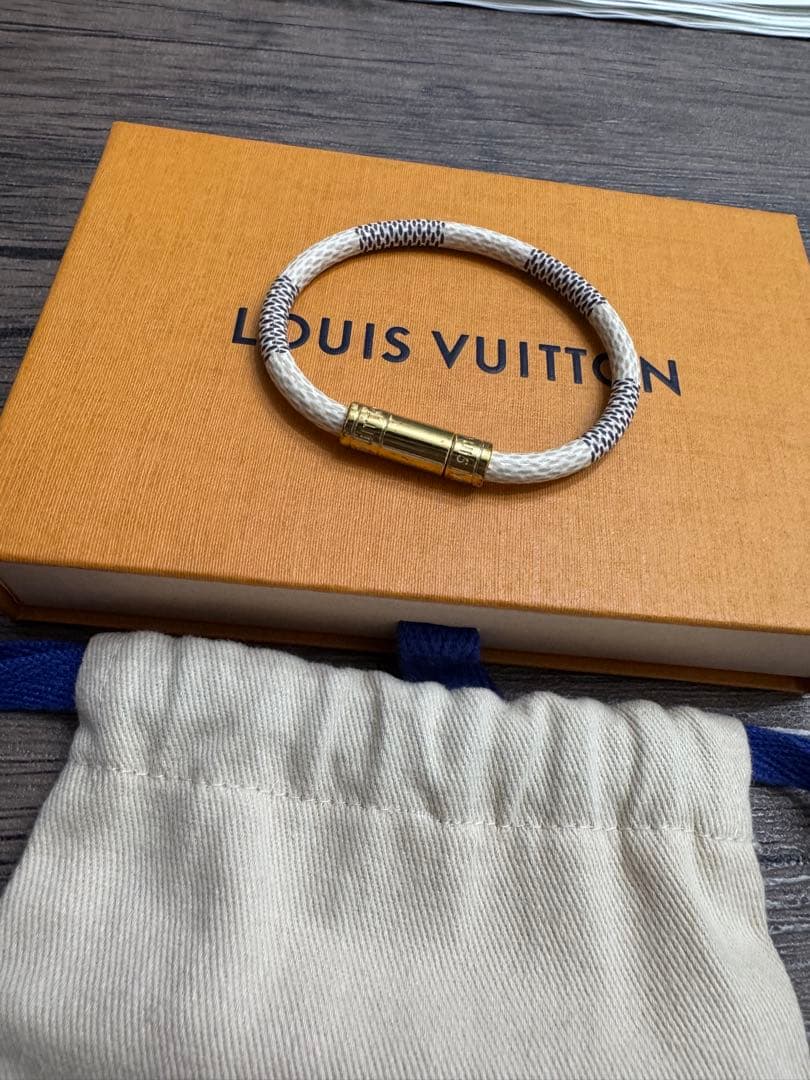 LOUIS VUITTON ブレスレット　キープイット