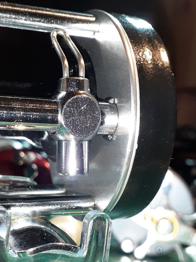 アブガルシア ABU アンバサダー2500C サイドカップ変更 - メルカリ