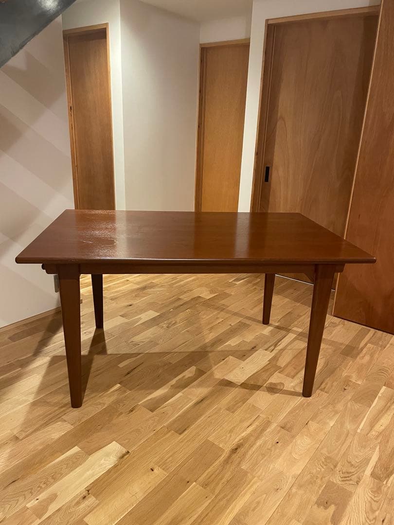北欧ヴィンテージ　ダイニングテーブル