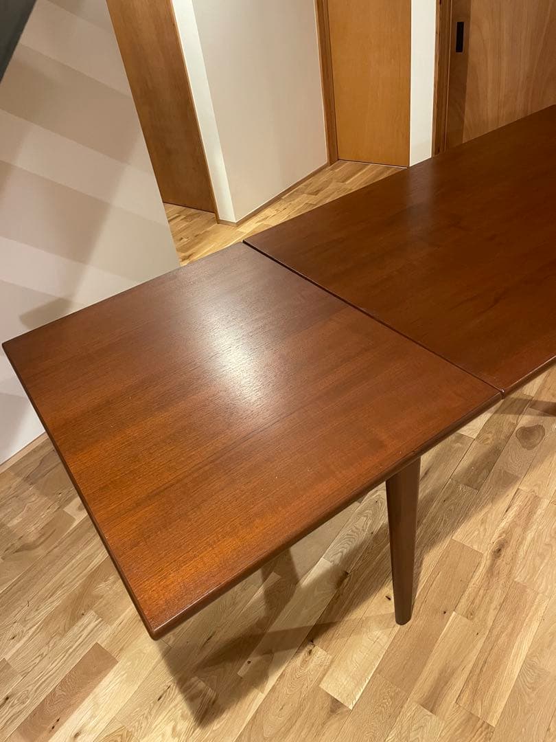 北欧ヴィンテージ　ダイニングテーブル