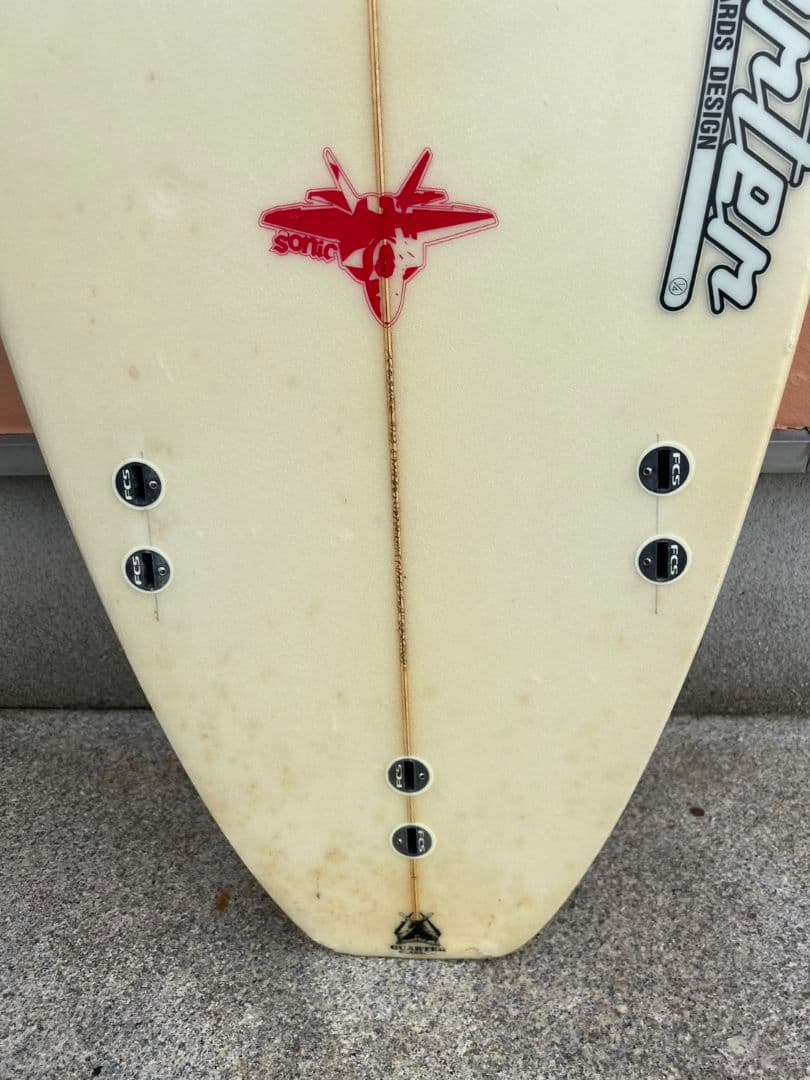 QuarterSurfBoardsDesgn 5.9NOSUKEシェイプ