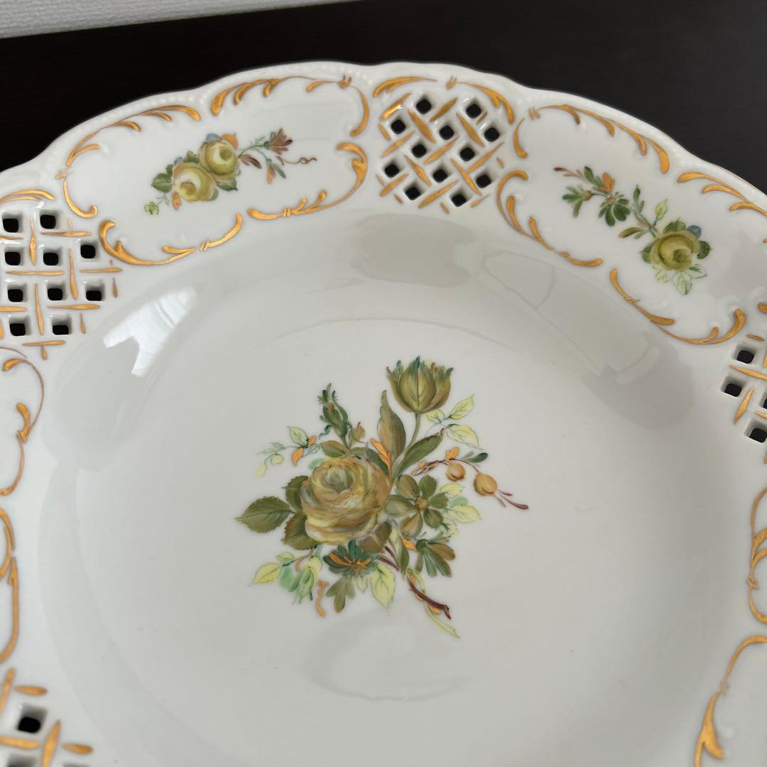 ハンドペイント 透かし彫り 金彩 花柄 アンティーク皿 - メルカリ