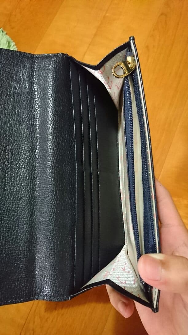 ハッピースタッフ ラウンドファスナー長財布 / tsumori chisato CARRY