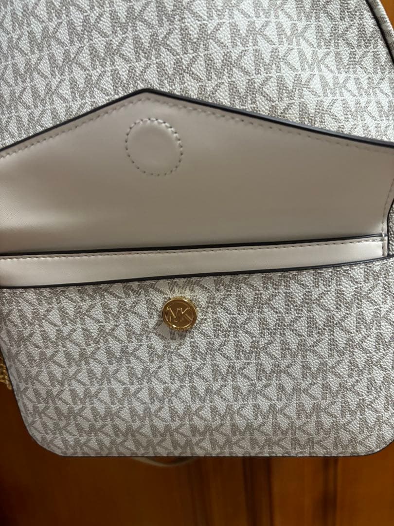 定価９.2万本革MICHAEL KORS ❤️MKロゴバックパック、ほとんど新品