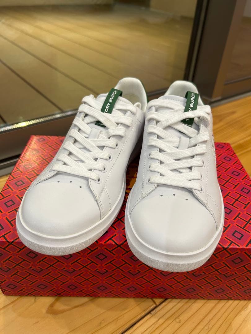 新春価格！トリーバーチ ダブルTハウエルコート スニーカー 24センチ