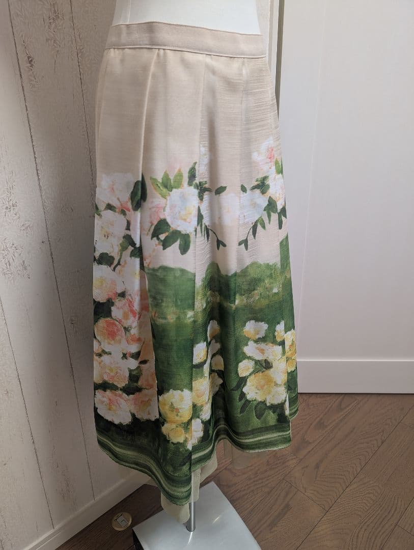 (未使用品タグ付き)エムズグレイシー40 　　お花プリントスカート