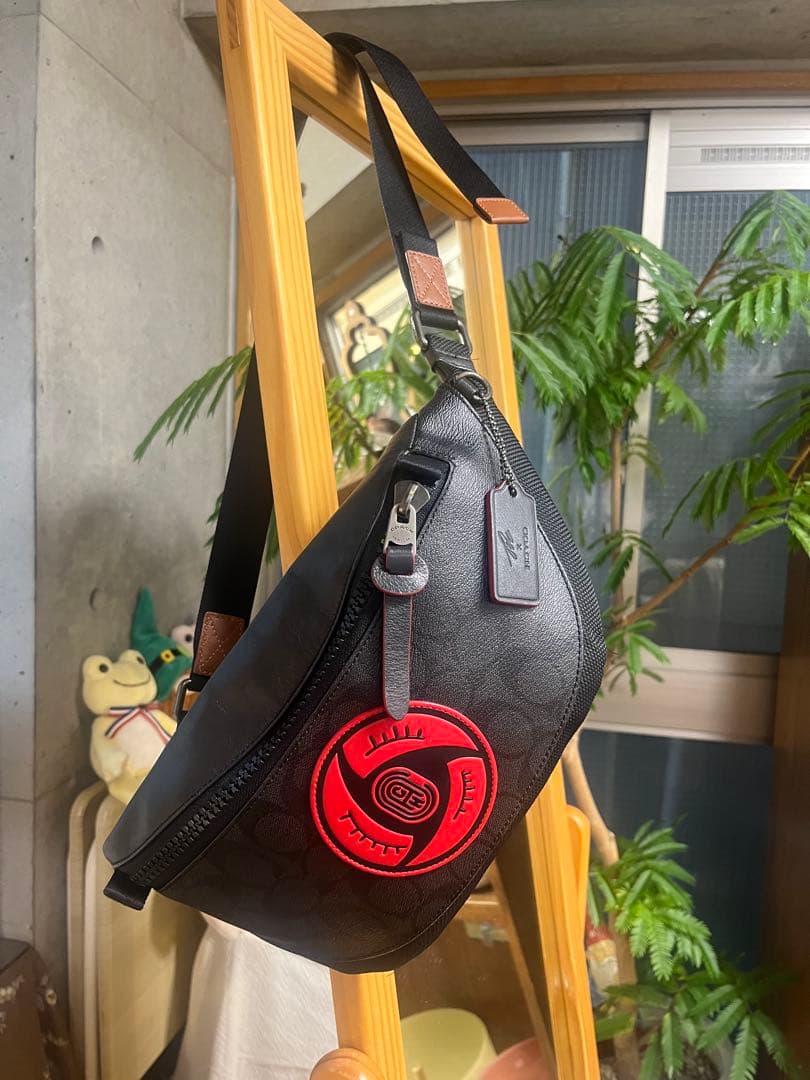 COACH コーチ NARUTO マイケルBジョーダンコラボ ボディバッグ 黒