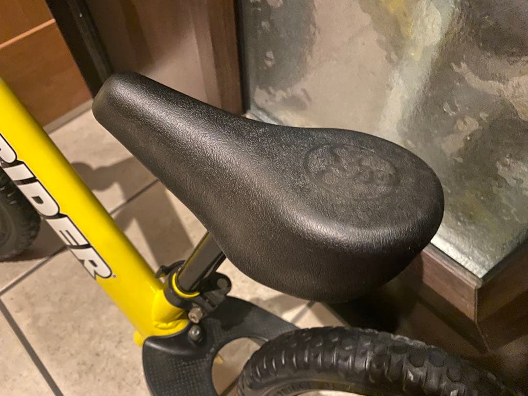 STRIDER バランスバイク イエロー 12インチ