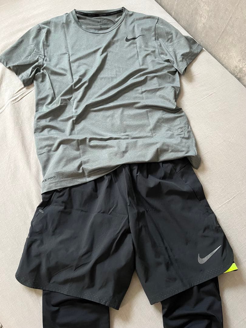 お得！5点セット】NIKEランニングウェアLサイズ【未使用品】