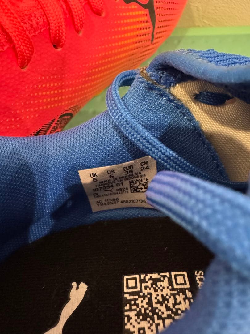 PUMA サッカーシューズ 青/ピンク