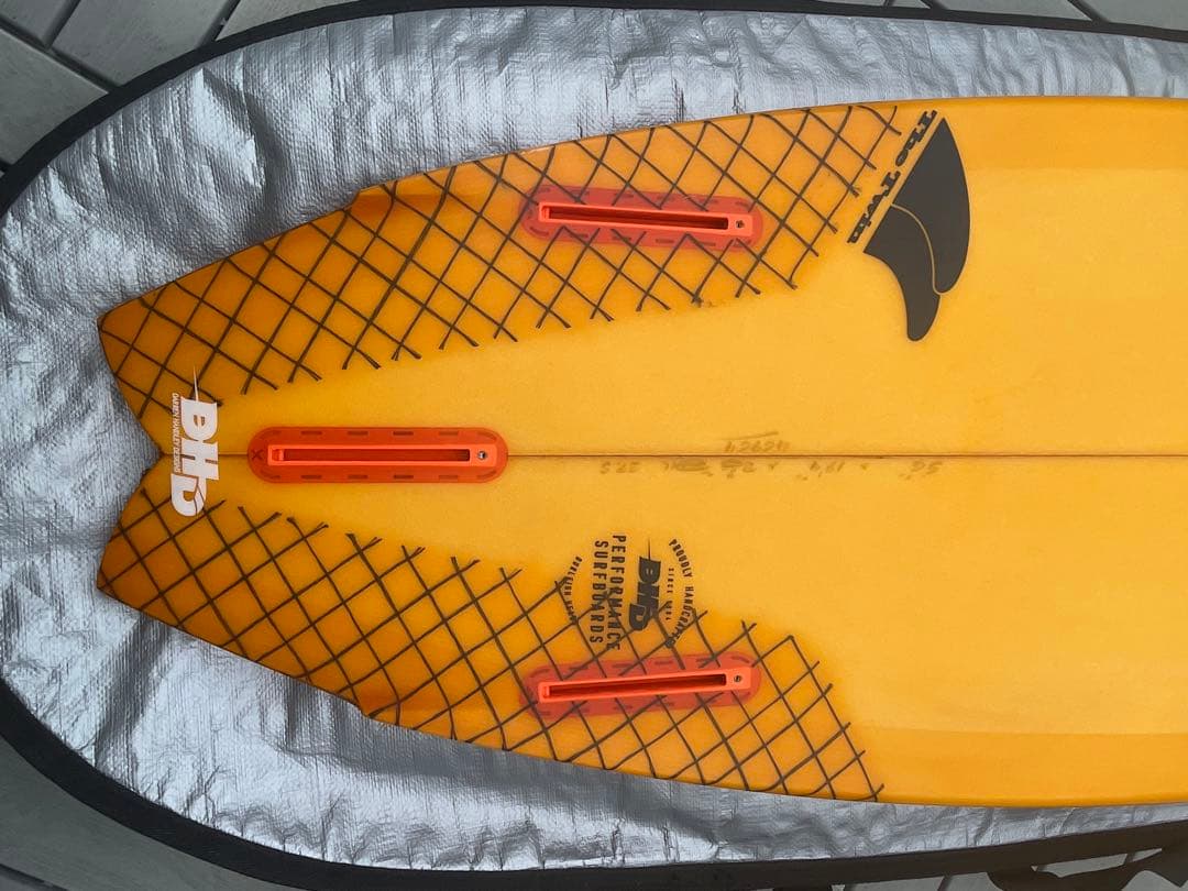 DHD パフォーマンスショートボード オレンジ