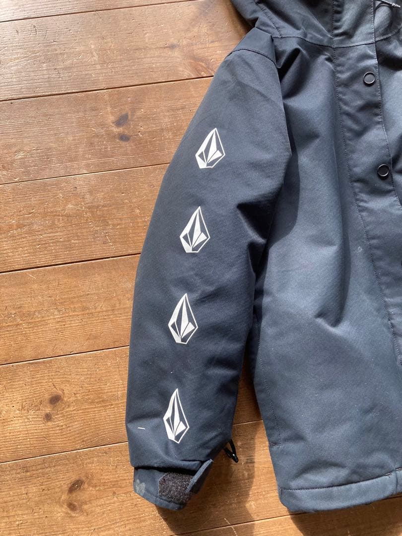 ボルコム　キッズ　スノボーウェア